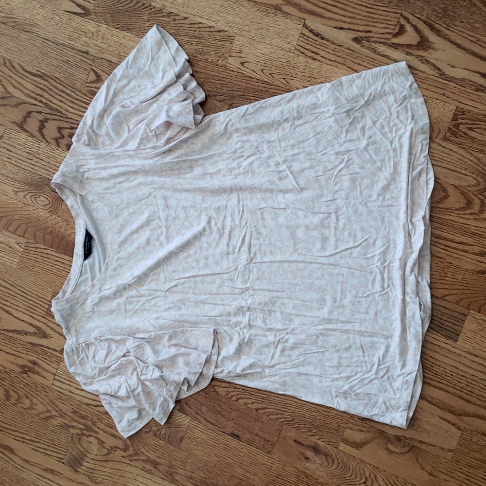 (L) Denver Hayes Tie Dye Pastel Ruffle Shoulder Statement Sleeves Casual